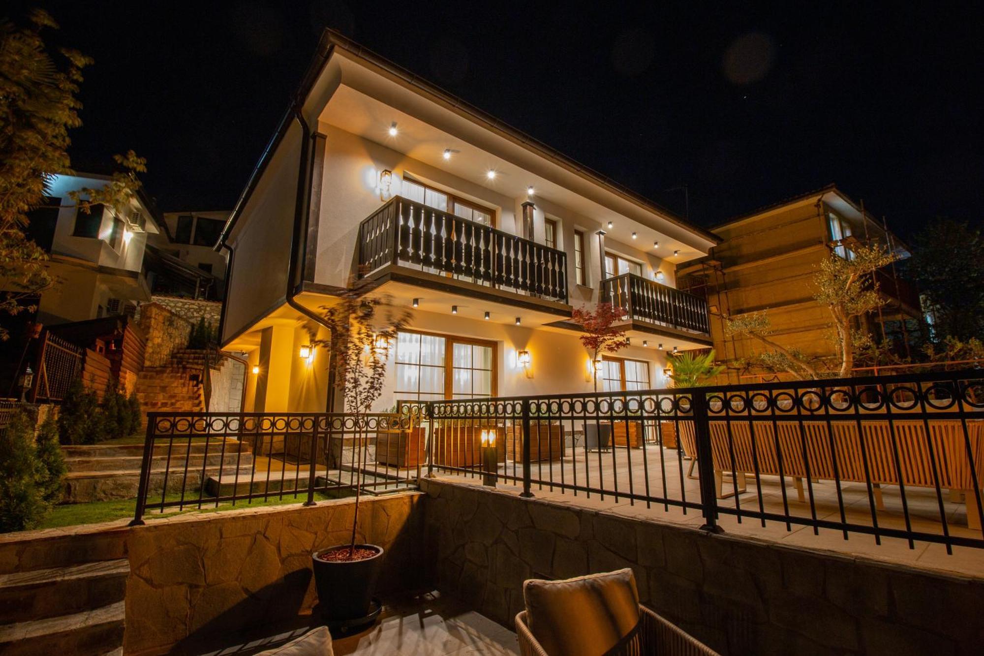Villa & Spa Chunarot オフリド エクステリア 写真