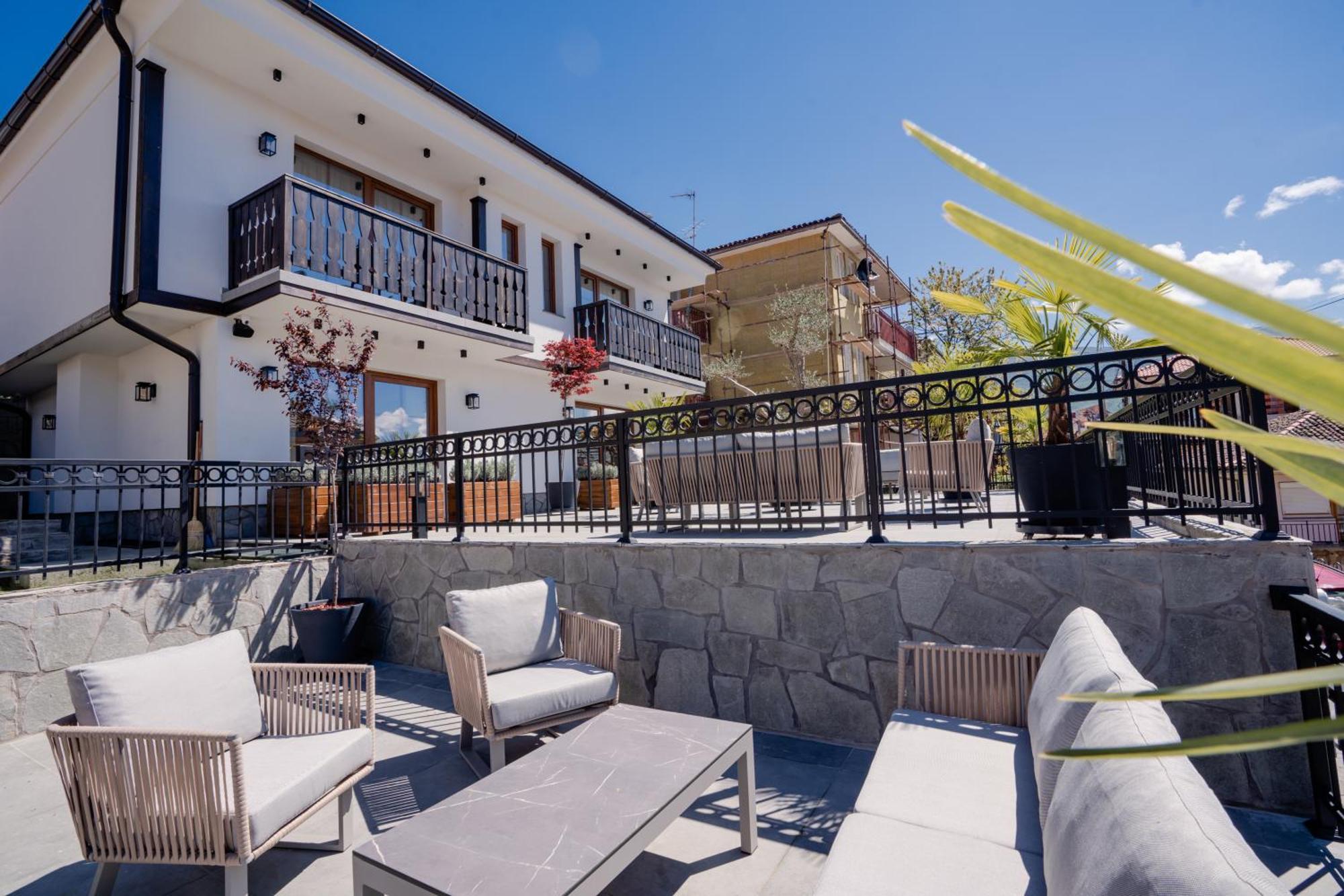 Villa & Spa Chunarot オフリド エクステリア 写真