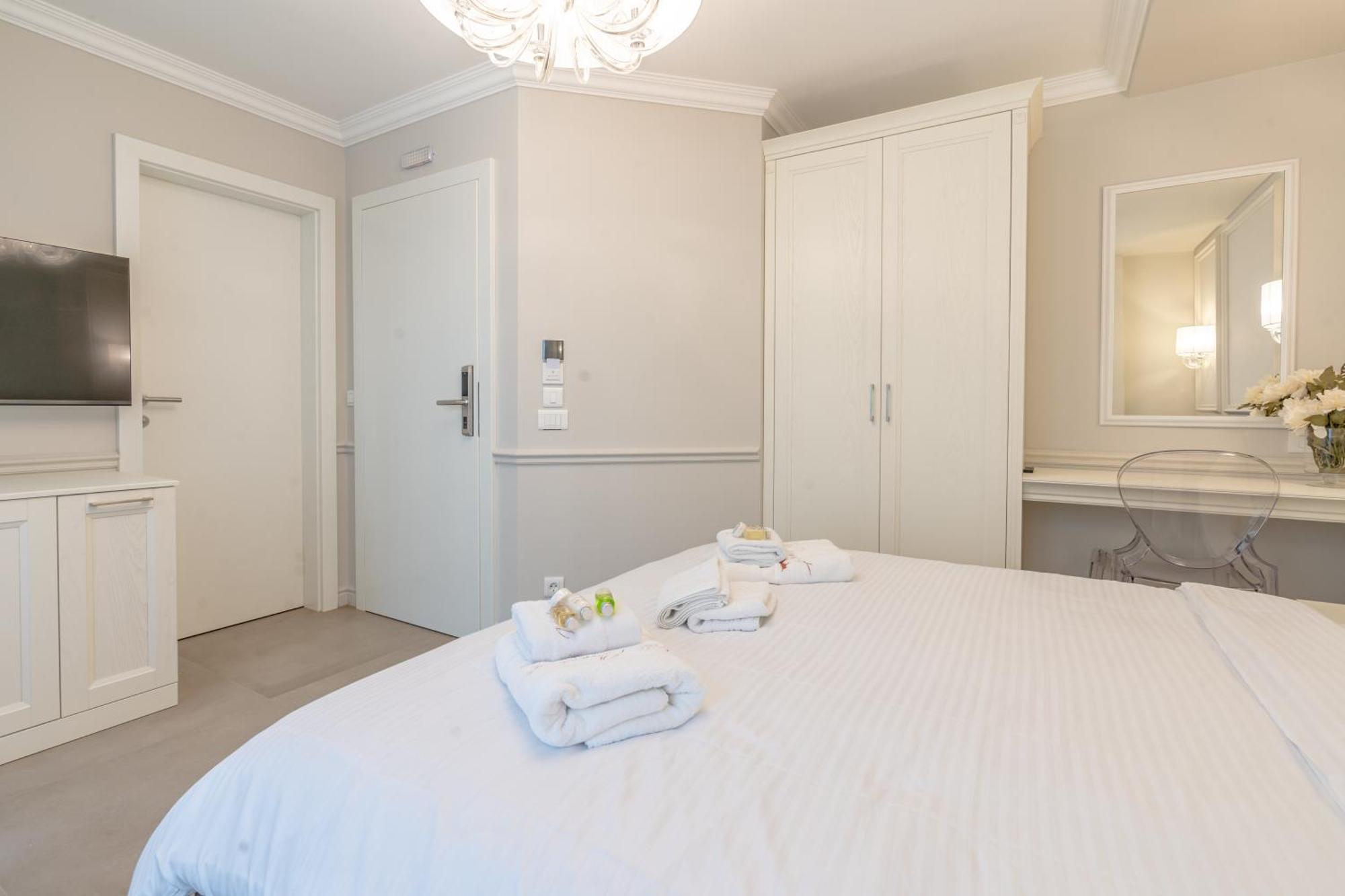 Villa & Spa Chunarot オフリド エクステリア 写真